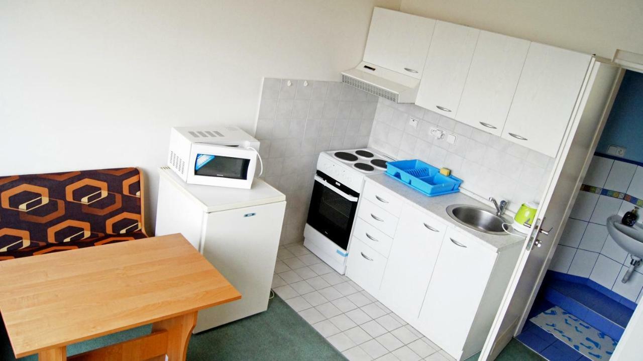 Km House Cerny Most Hostel Πράγα Εξωτερικό φωτογραφία