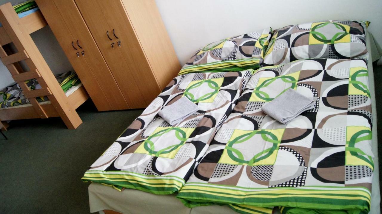 Km House Cerny Most Hostel Πράγα Εξωτερικό φωτογραφία