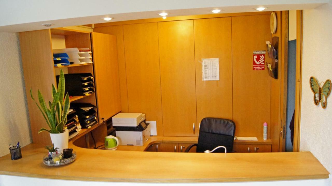 Km House Cerny Most Hostel Πράγα Εξωτερικό φωτογραφία