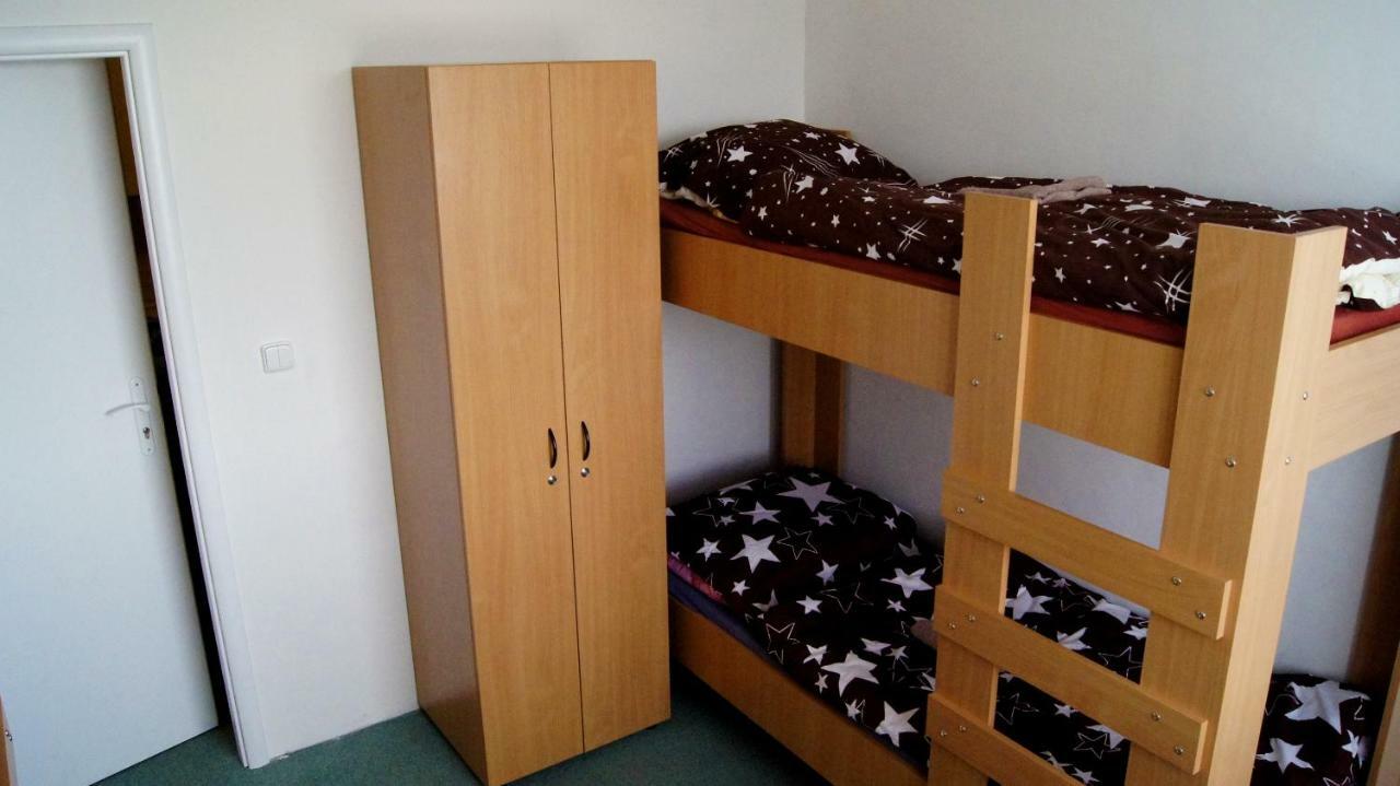 Km House Cerny Most Hostel Πράγα Εξωτερικό φωτογραφία