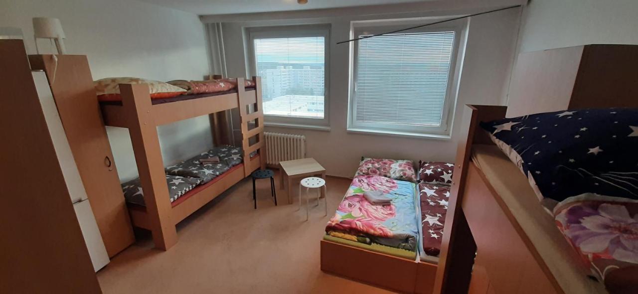 Km House Cerny Most Hostel Πράγα Εξωτερικό φωτογραφία